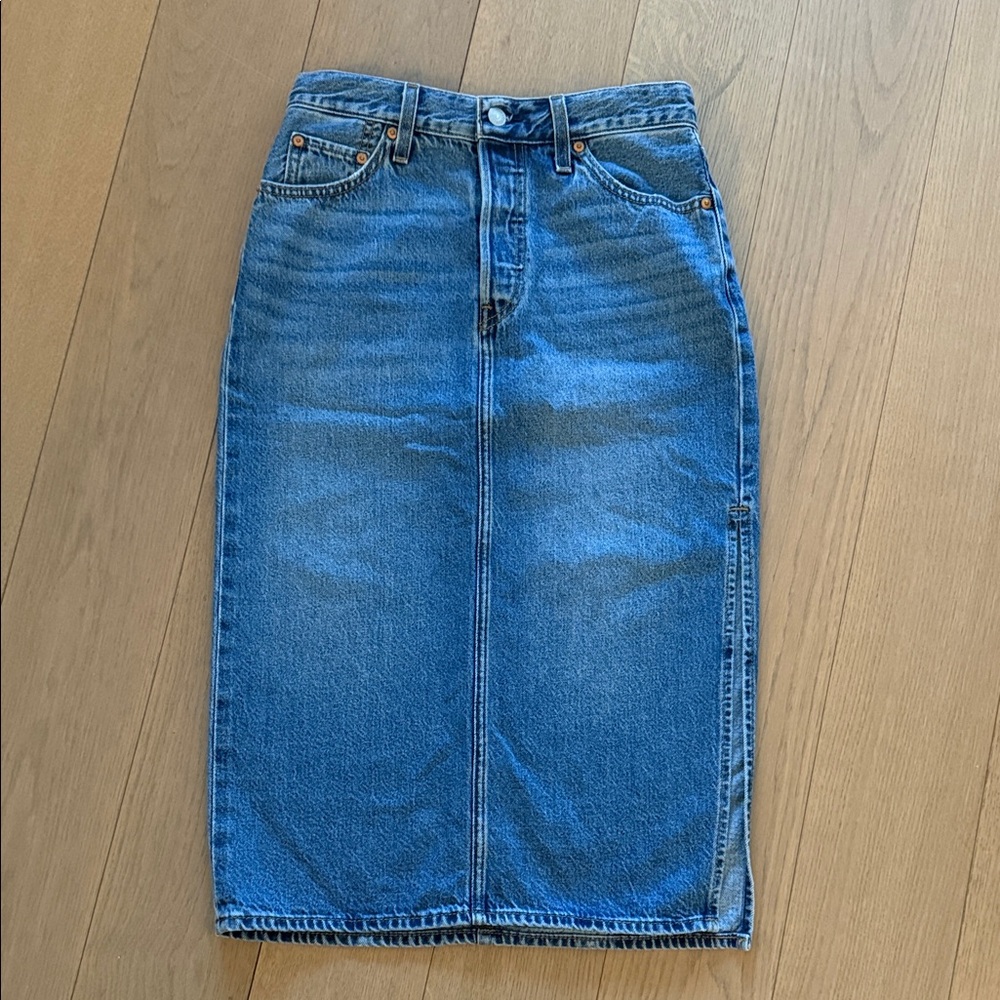 Levi’s denim midi skirt